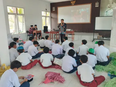 MENYEMAI ASA DI TANAH SUMENEP, SMK ANWARUL MA’ARIF SAMBUT TUNAS BANGSA LEWAT SIMFONI MPLS RAMAH 2026/2027